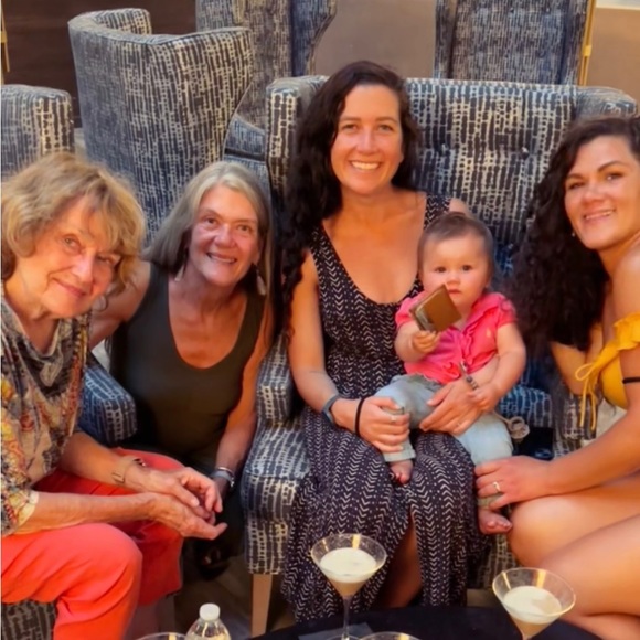 Meet your Posher, Rita - Picture 3 of 4